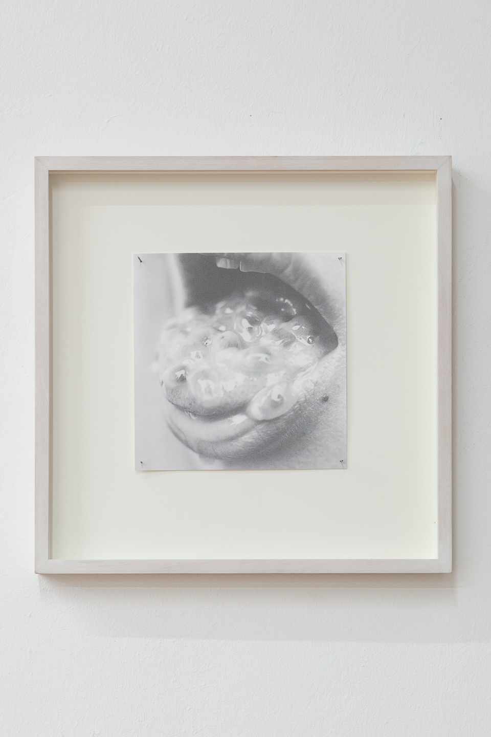 Olivia CoelnI Feel You (II), 2019Pigment print in wooden frame27 x 27 cm framedUnique