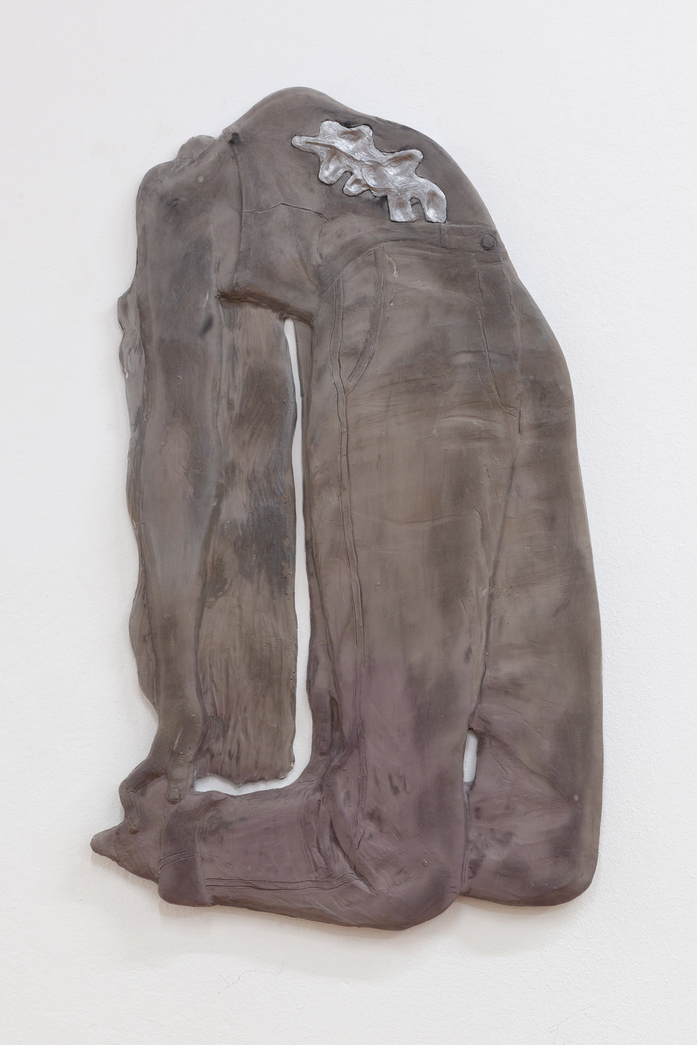 Ellie Hunter, Intuitive Anatomies IV, 2022. Aqua resin and cast aluminum. Exhibition view, Loggia. Photo: Flavio Palasciano.