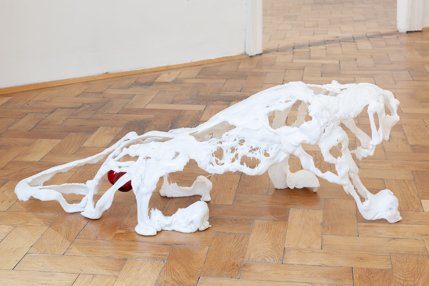Raphaela Vogel*1988 in Nürnberg, lives and works in BerlinTesticles of the Tiger2022, Polyurethane-Elastomer, Weihnachtsbaumkugeln40 x 110 x 40 cm (circa) Photography: Flavio Palasciano
